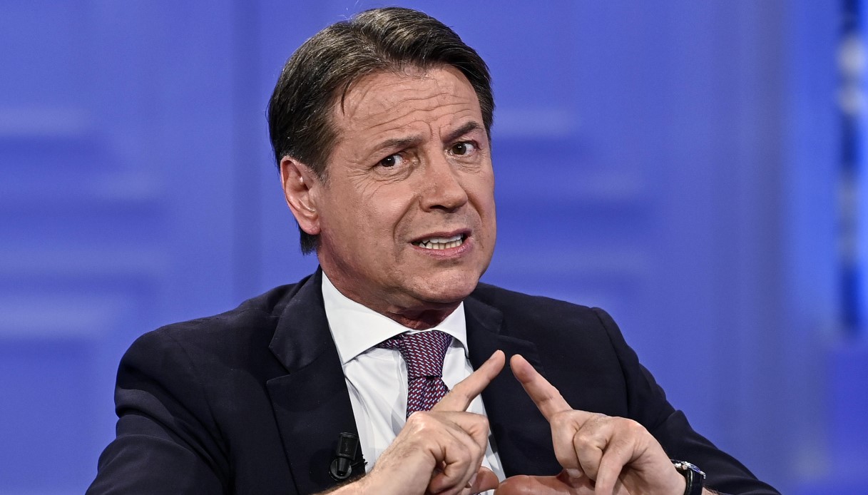 Giuseppe Conte si dimette? Lo scontro con Luigi Di Maio dopo le critiche al M5S, tirato in ballo Draghi