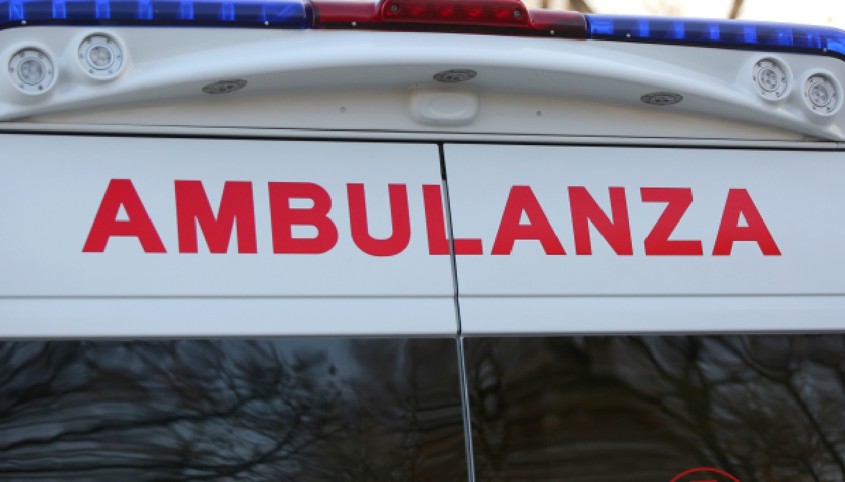 Incidente sulla Provinciale a Mesagne vicino Brindisi: morta una donna, bimba di 7 anni in codice rosso