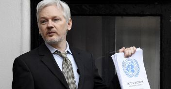 julian-assange-patteggia-wikileaks-stati-uniti
