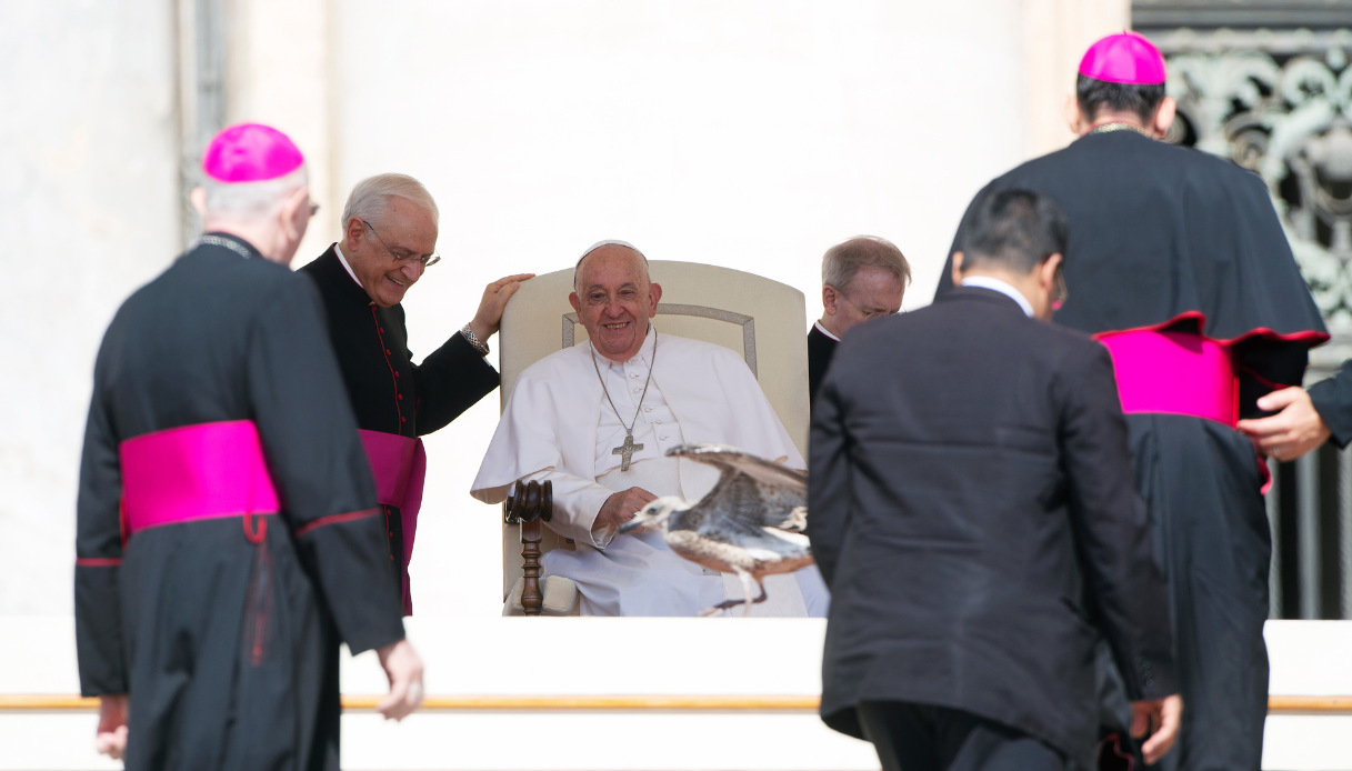 Papa Francesco contro le omelie dei preti