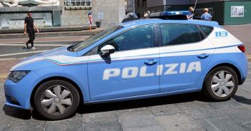 polizia-roma-spari-via-degli-alagno