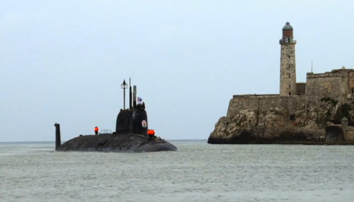 russia-sottomarino-nucleare-kazan-cuba-navi-guerra-l-avana-video