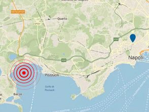 Terremoto nei Campi Flegrei, trema ancora nella notte la terra vicino Napoli: magnitudo 3.4