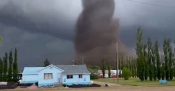 tornado-alberta-edberg-canada-video