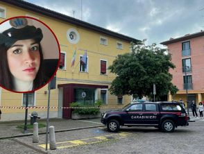 Il delitto della vigilessa Sofia Stefani uccisa ad Anzola, ferite e macchie nere sulle mani: le ultime novità