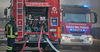 vigili-del-fuoco-esplosione-venezia-murano-case-galleggianti