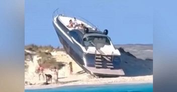 yacht-lusso-video-espalmador-formentera-arenato