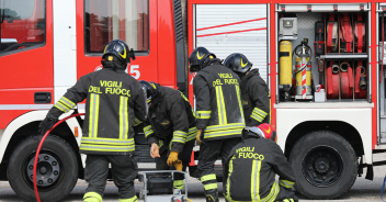 incendio-tra-ravagnese-e-contrada-cafari-a-reggio-calabria-2