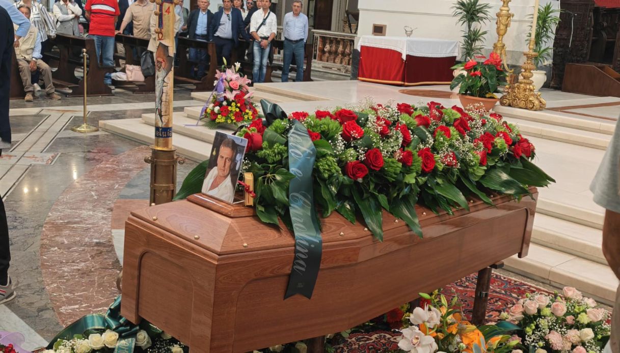 Funerale Angelo Onorato bara