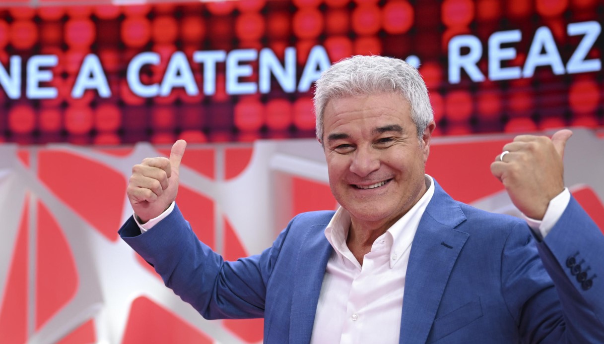 Ascolti tv dati Auditel sabato 20 luglio, testa a testa in prima serata tra Boomerissima e Lo Show dei Record