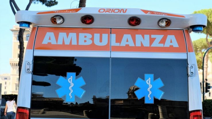 ambulance-operators-hit-in-an-accident-in-giacciano-rovigo