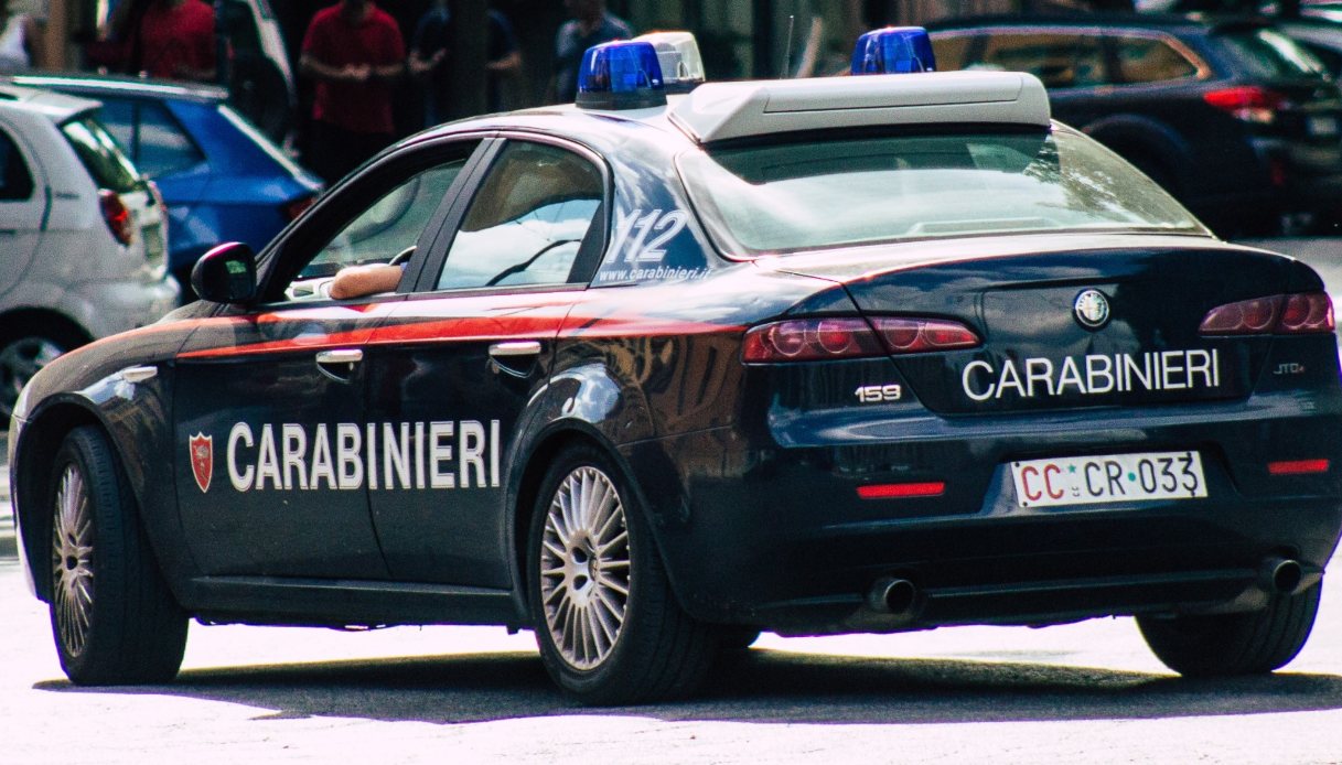 Una macchina dei carabinieri