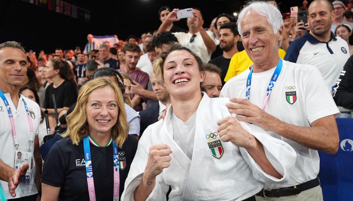 Alice Bellandi oro judo bacio Giorgia Meloni Carini-Khelif