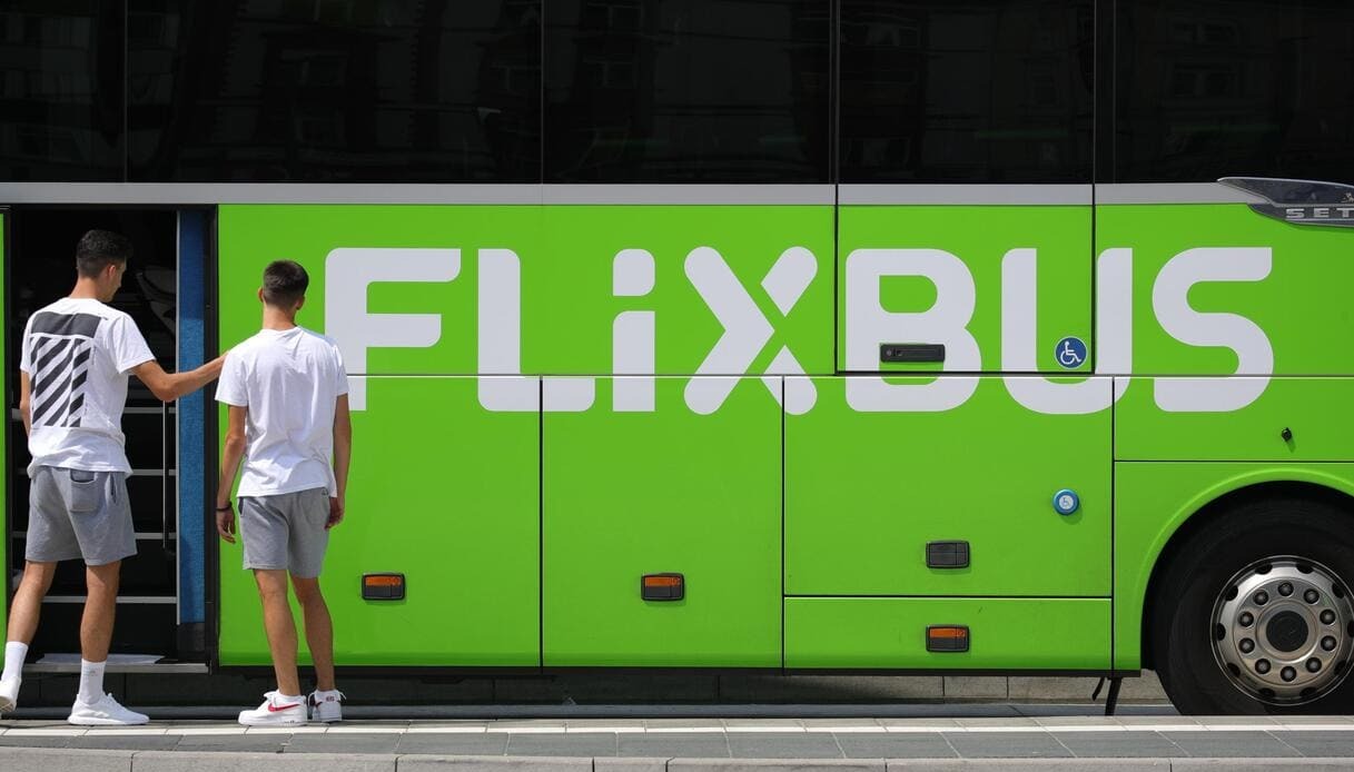 dettaglio autobus flixbus