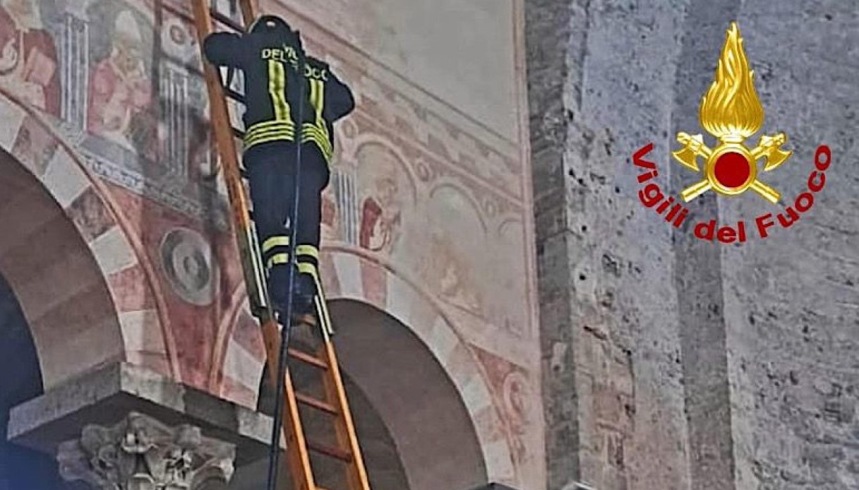 vigili del fuoco chiesa