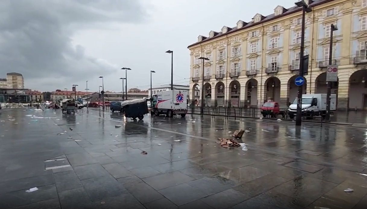 Torino grandine pioggia portici