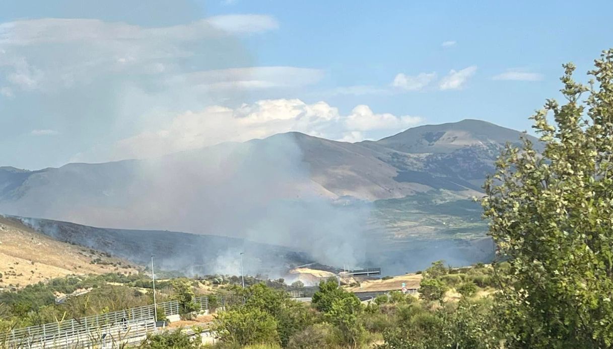 Incendio autostrada Pescina Cocullo