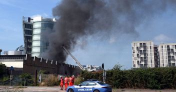 incendio-milano-concessionario-bisceglie-2