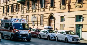 incidente-trave-borgo-mameli-bologna