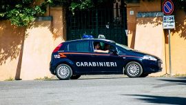 En man misshandlades till döds utanför en bar i Casazza, nära Bergamo, som var offret