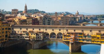 ponte-vecchio-imbrattato