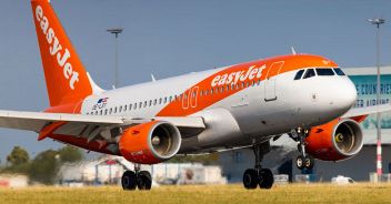 turbolenza-aereo-roma-fiumicino-corfu-londra
