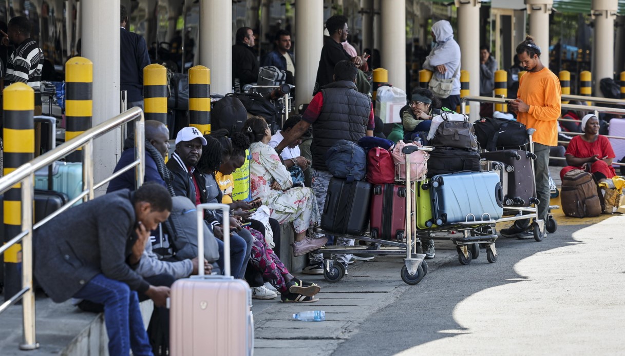 Viaggiatori bloccati all'aeroporto di Nairobi