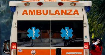 ambulanza-settimo-torinese-operaio-mano-tranciata-incidente