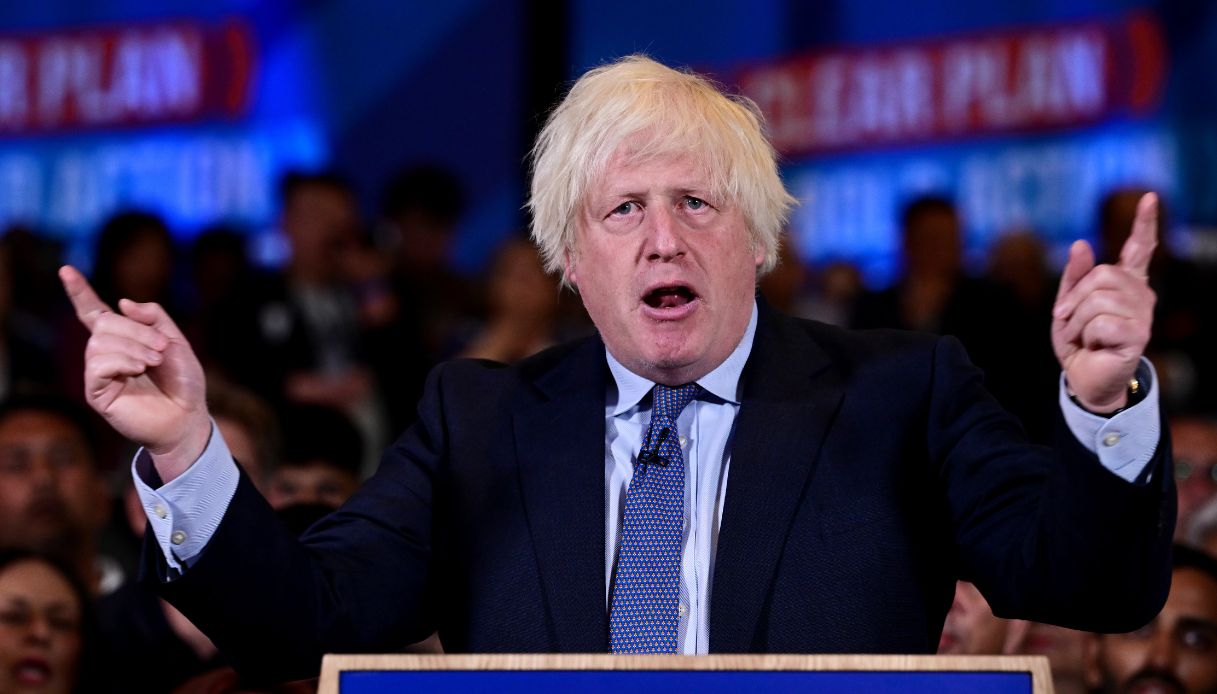 https://wips.plug.it/cips/notizie.virgilio.it/cms/2024/09/boris-johnson-gran-bretagna-invasione-olanda-covid.jpg