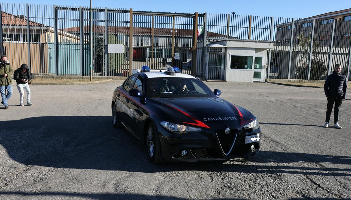 Carabinieri carcere Verona cancello