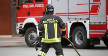 incendio-tra-cisterna-e-latina-residenti-intrappolati-in-casa