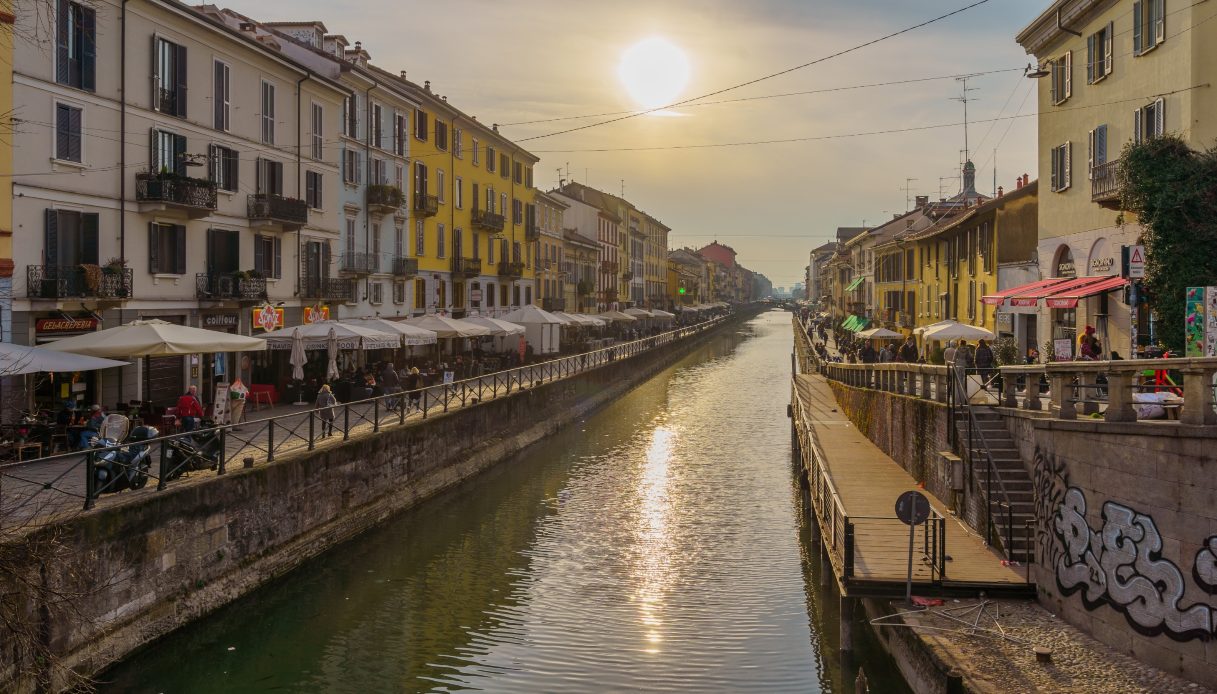 ragazzo violentato navigli milano