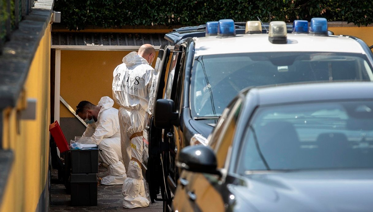 Carabinieri casa Chiara Petrolini