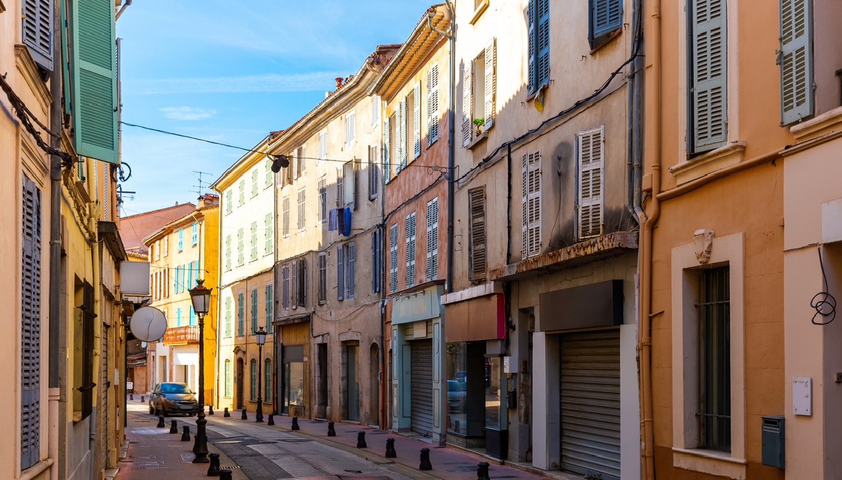 Francia, scandalo in chiesa