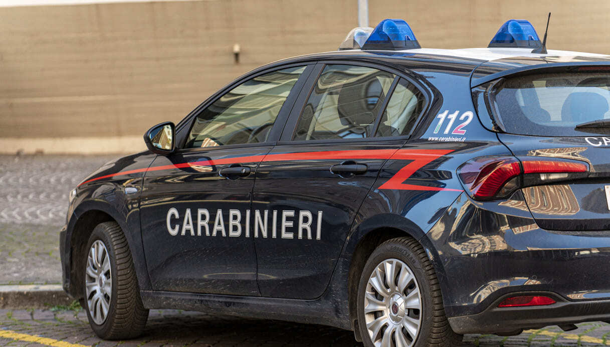 Arrestato 50enne a Mantova per violenza sessuale e atti persecutori contro l