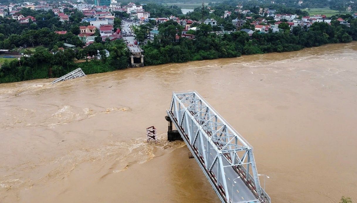 tifone yagi vietnam ponte morti