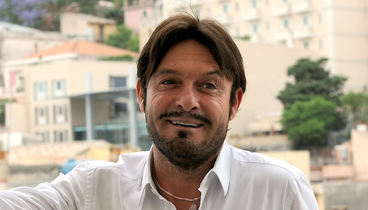 https://wips.plug.it/cips/notizie.virgilio.it/cms/2024/09/toto-schillaci-morto-funerali-palermo.jpg