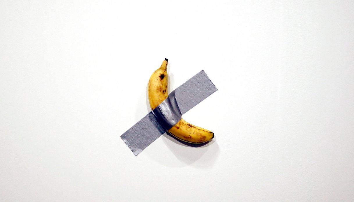 https://wips.plug.it/cips/notizie.virgilio.it/cms/2024/10/banana-maurizio-cattelan-asta.jpg