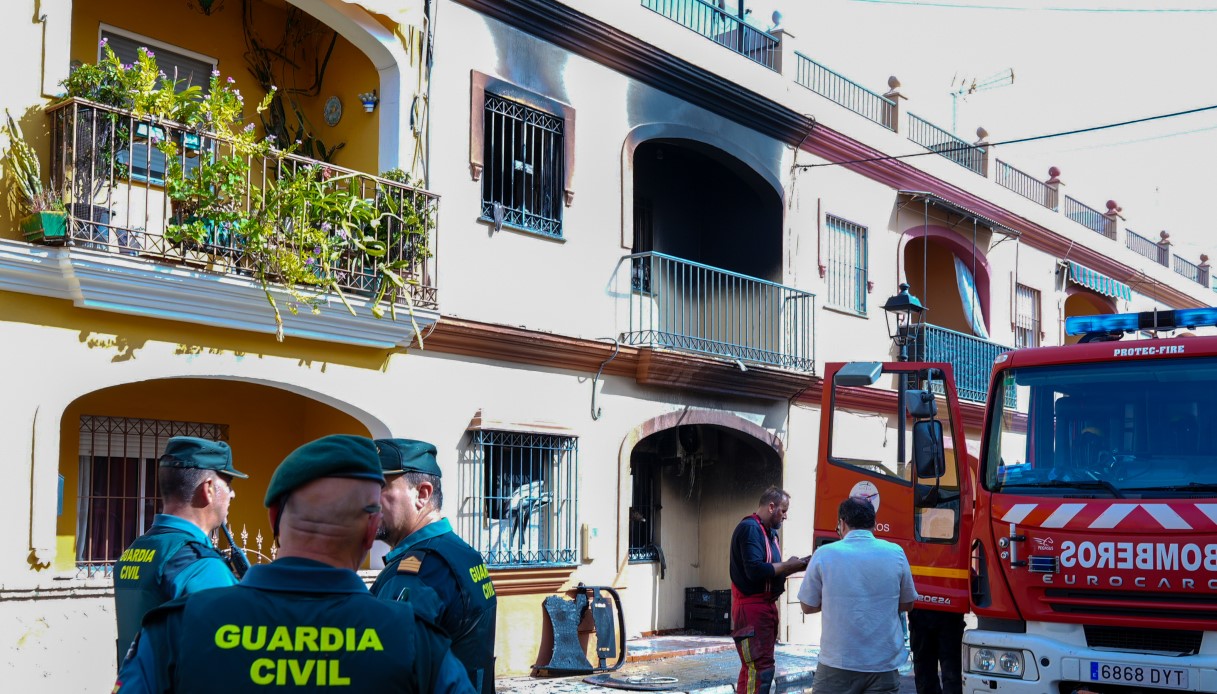 https://wips.plug.it/cips/notizie.virgilio.it/cms/2024/10/batteria-cellulare-spagna-incendio.jpg