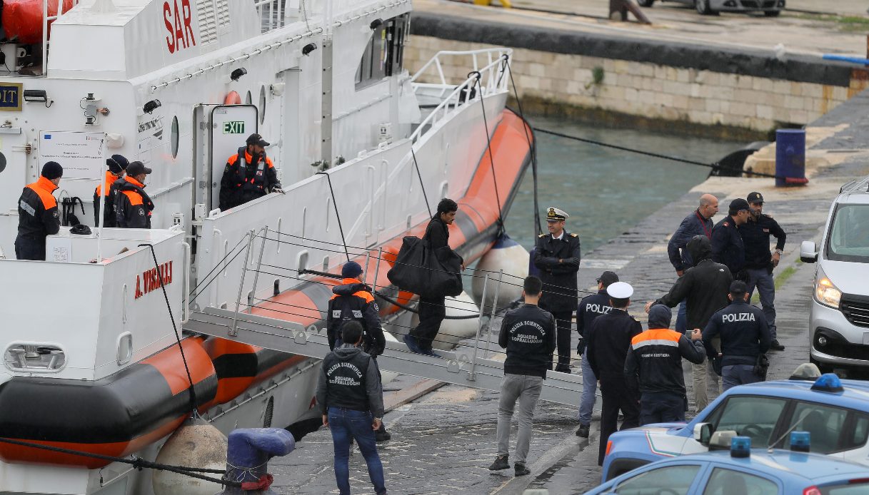 Nave migranti