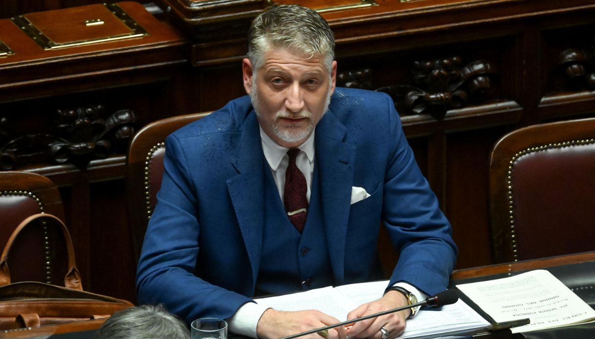 Il ministro Giuli dopo dimissioni Spano