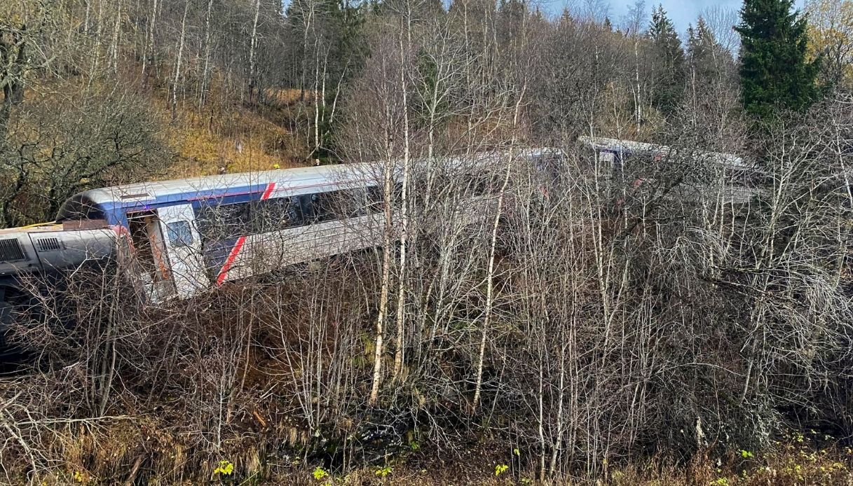 incidente treno norvegia morti feriti