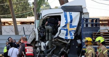 israele-camion-tel-aviv-feriti-attentato-tir