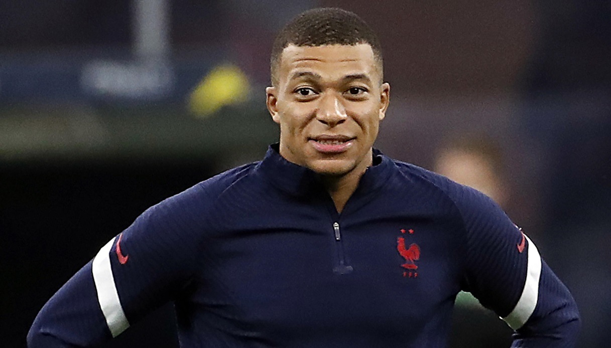 Kylian Mbappé tuta