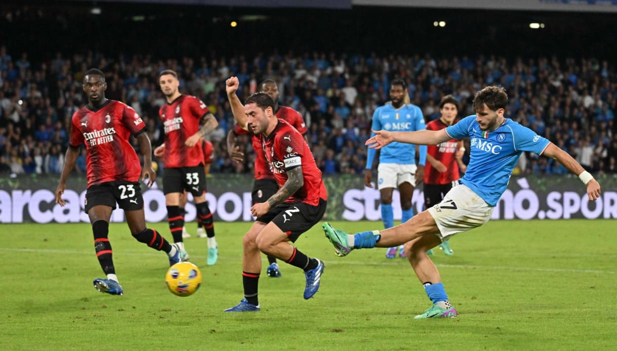 milan-napoli-kvaratskhelia