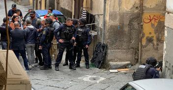 quartieri-spagnoli-napoli-polizia