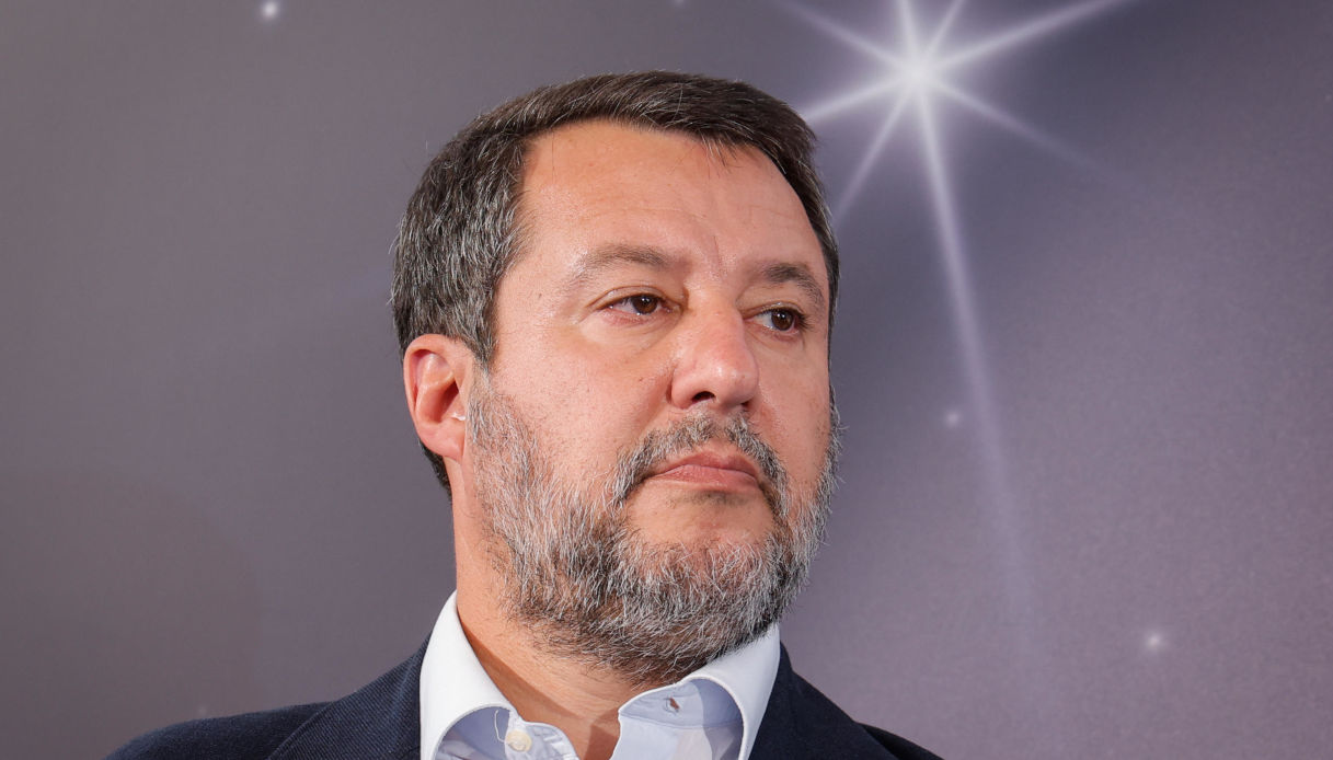 https://wips.plug.it/cips/notizie.virgilio.it/cms/2024/10/salvini-pontida-vannacci-orban.jpg