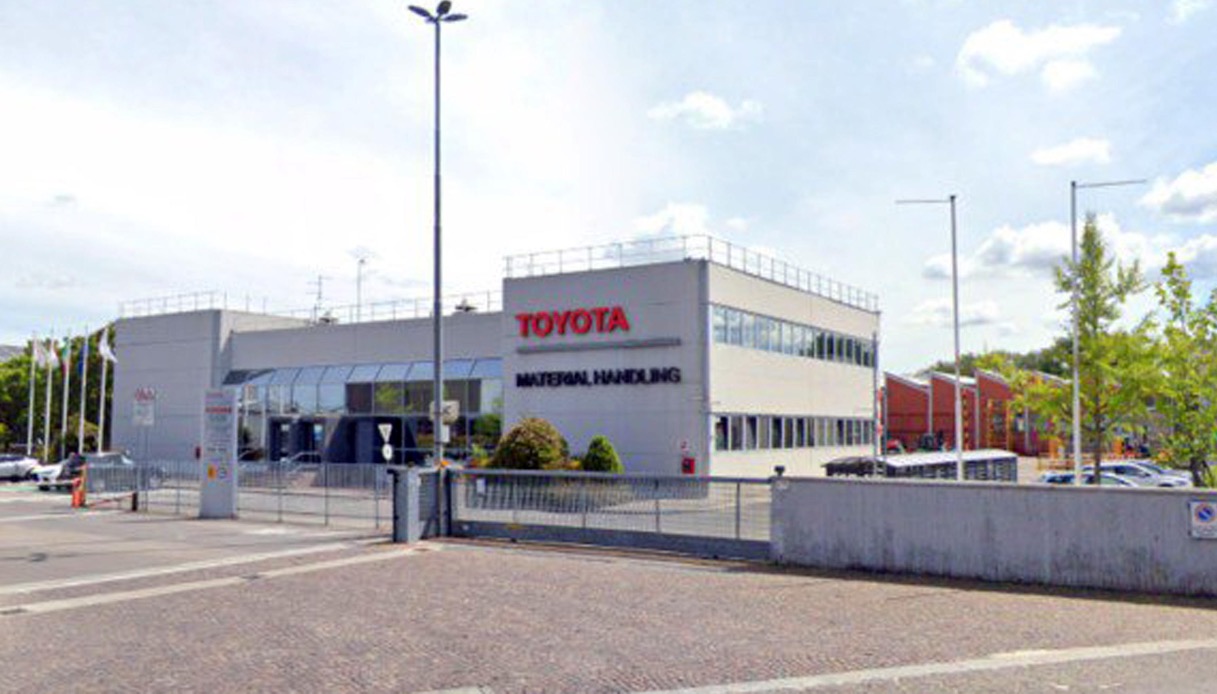 borgo panigale toyota esolosione