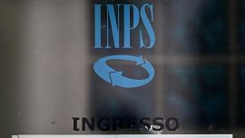 Il attaque les archives des services INPS, le serveur de blocs de pirate: enquêtes, le message aux utilisateurs