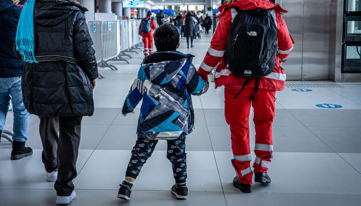 Bimbo di 6 anni scrive a Babbo Natale per chiedere la protesi: l